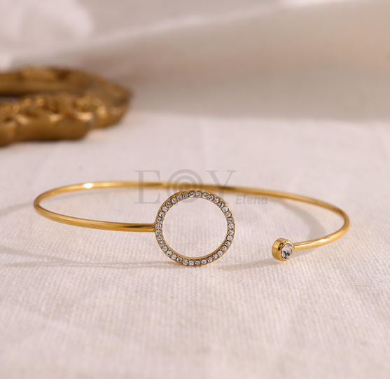 Brazalete con círculo y circonitas