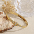 Brazalete fino con circonitas acero