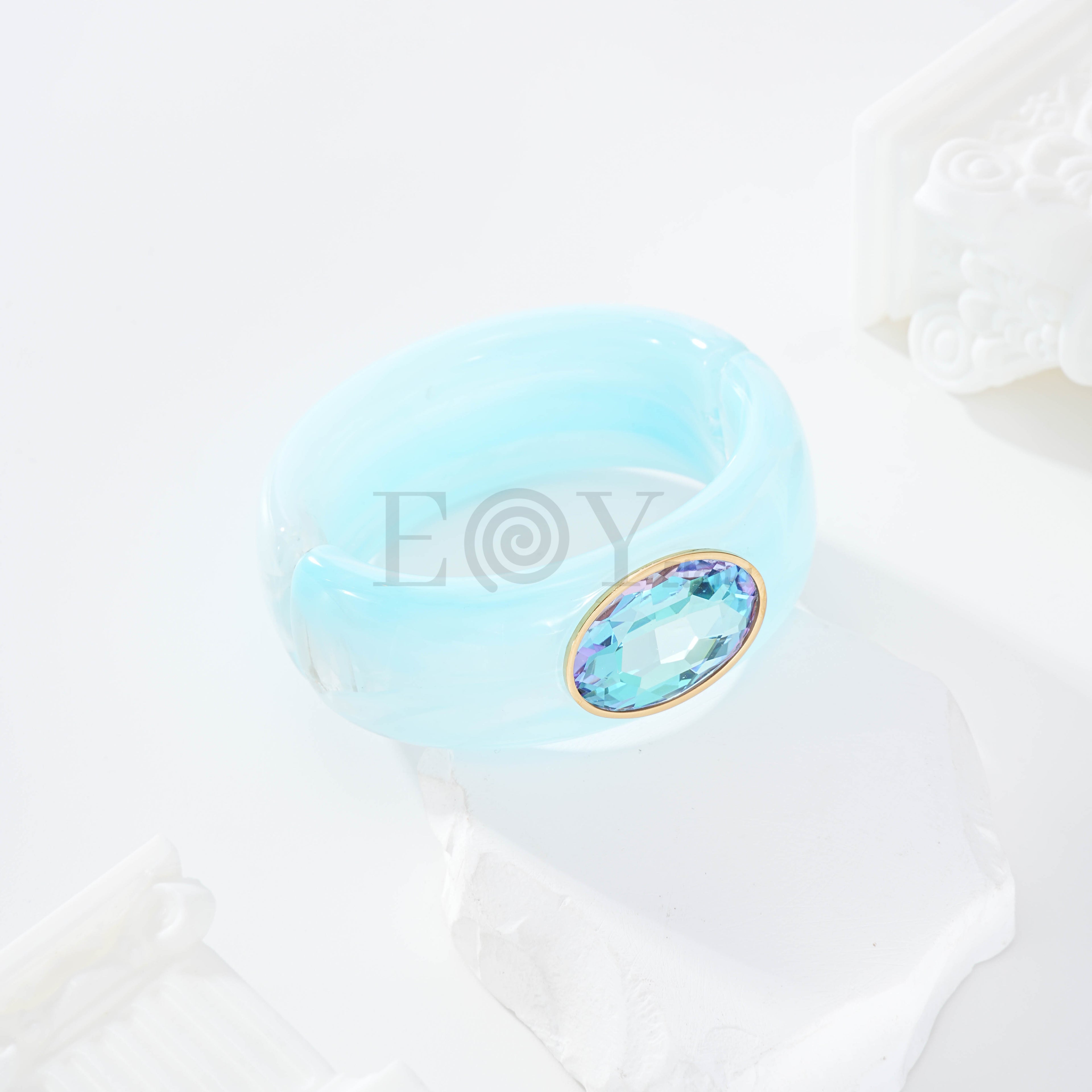 Brazalete con piedra