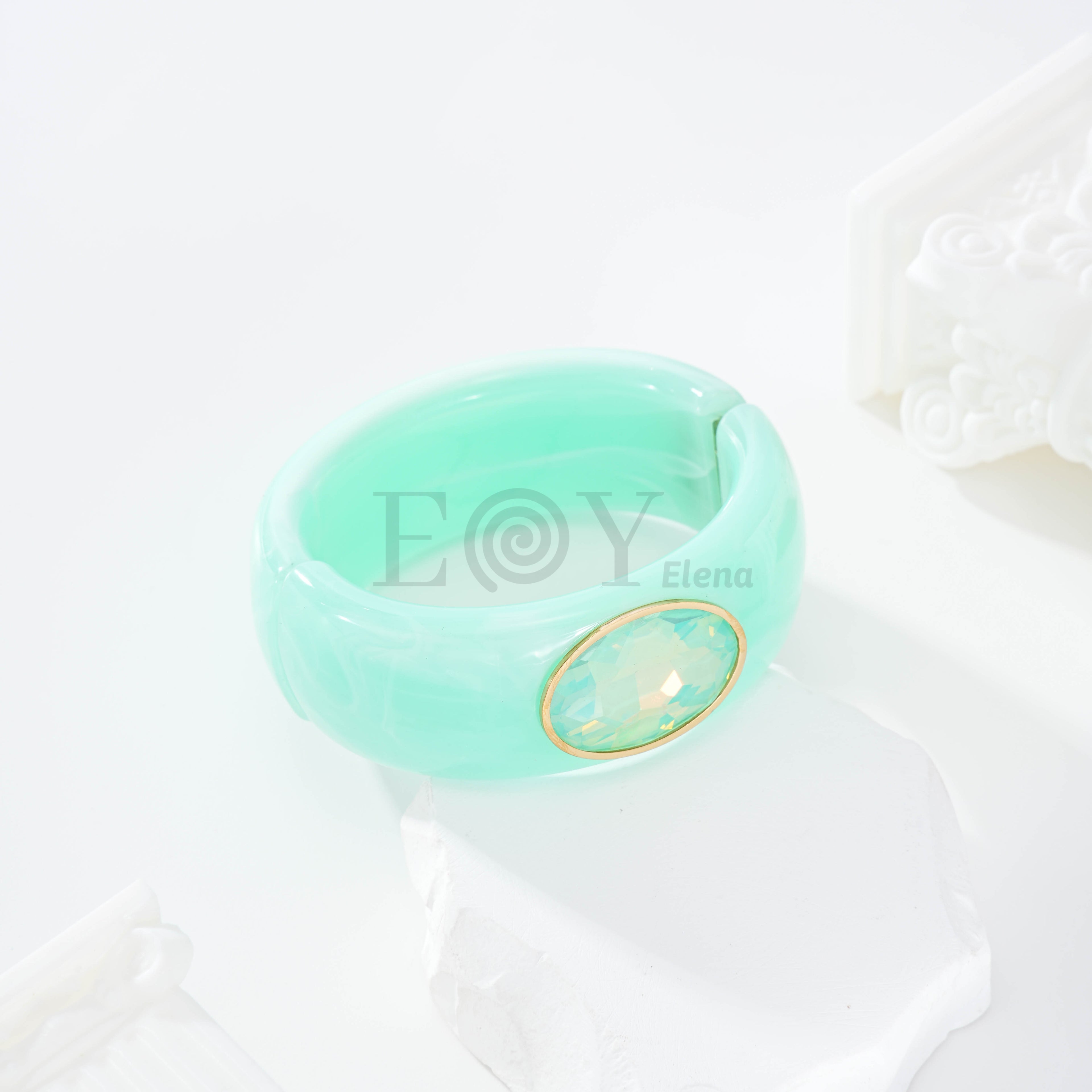 Brazalete con piedra