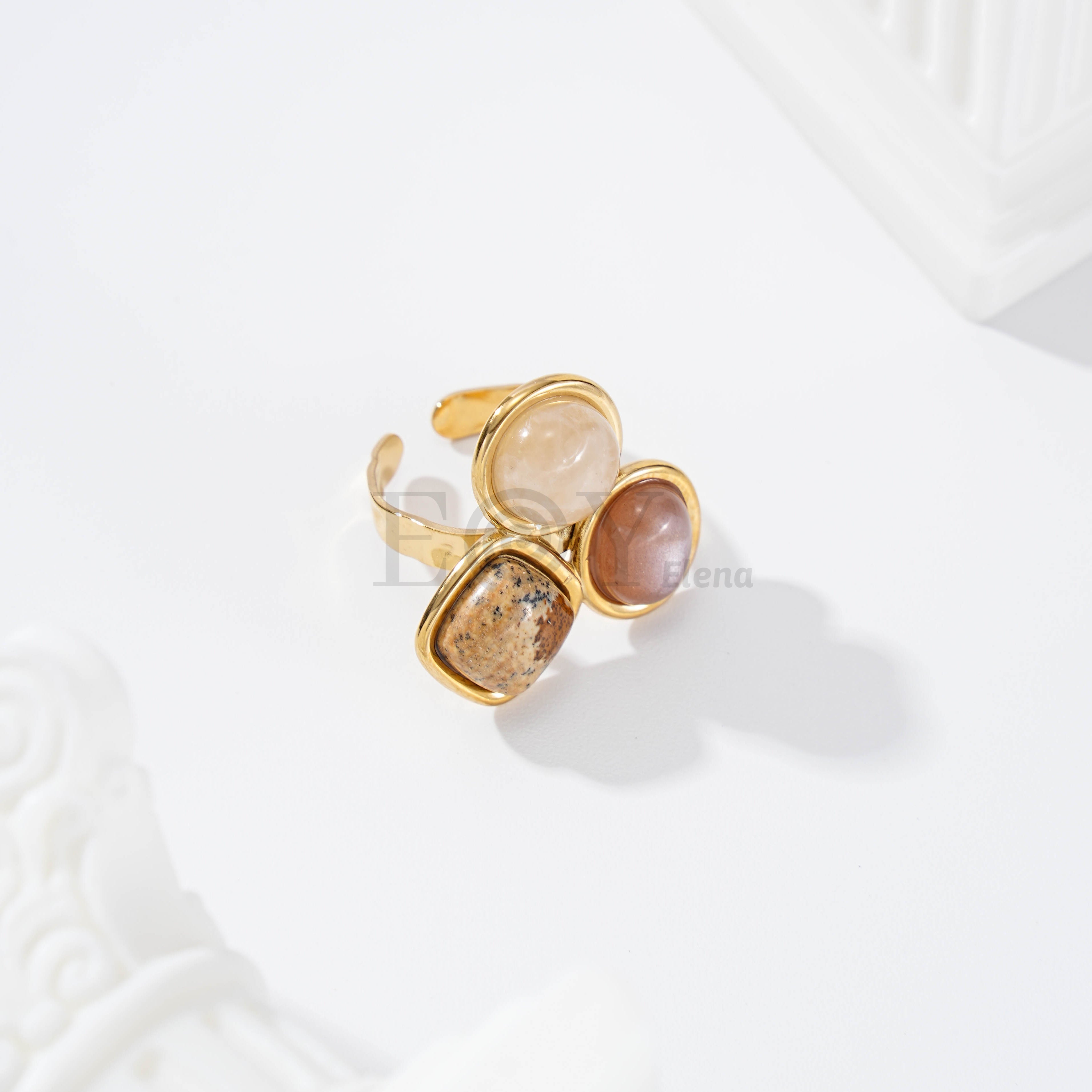 Anillo triple piedra de color