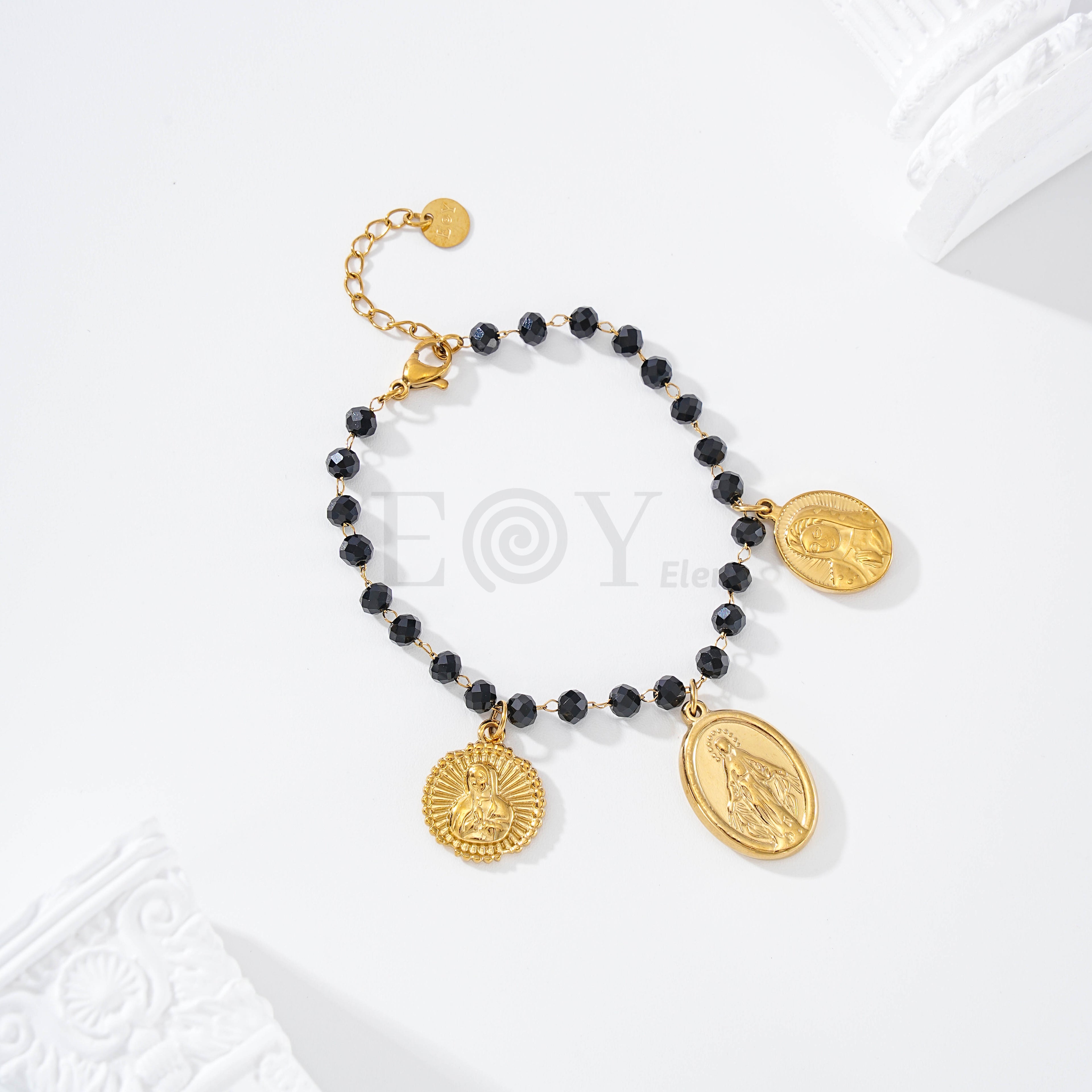 Pulsera vírgenes con piedras negras