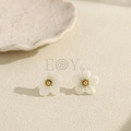 Pendientes flor blanca