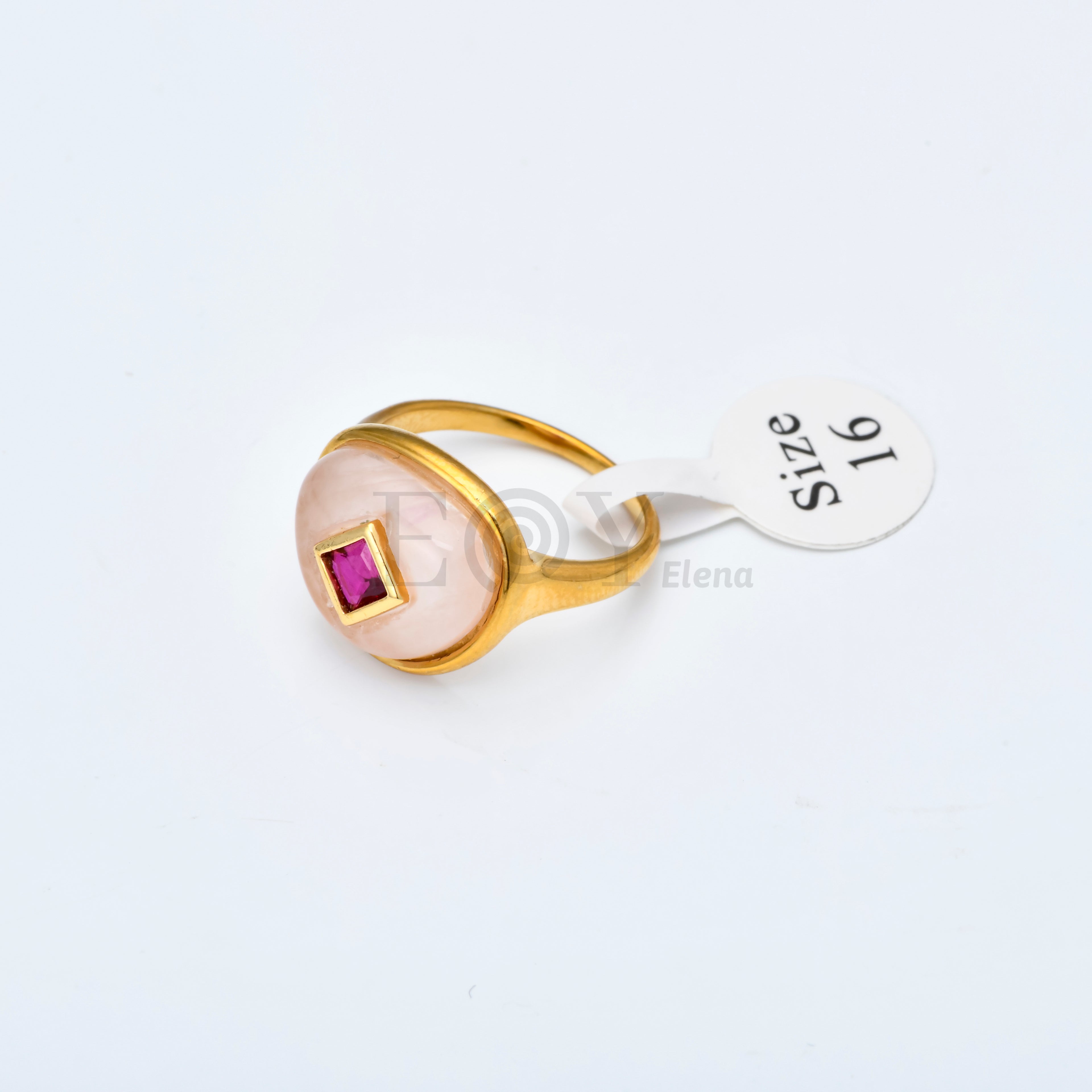 Anillo de Piedra con Cristal Cuadrado Central