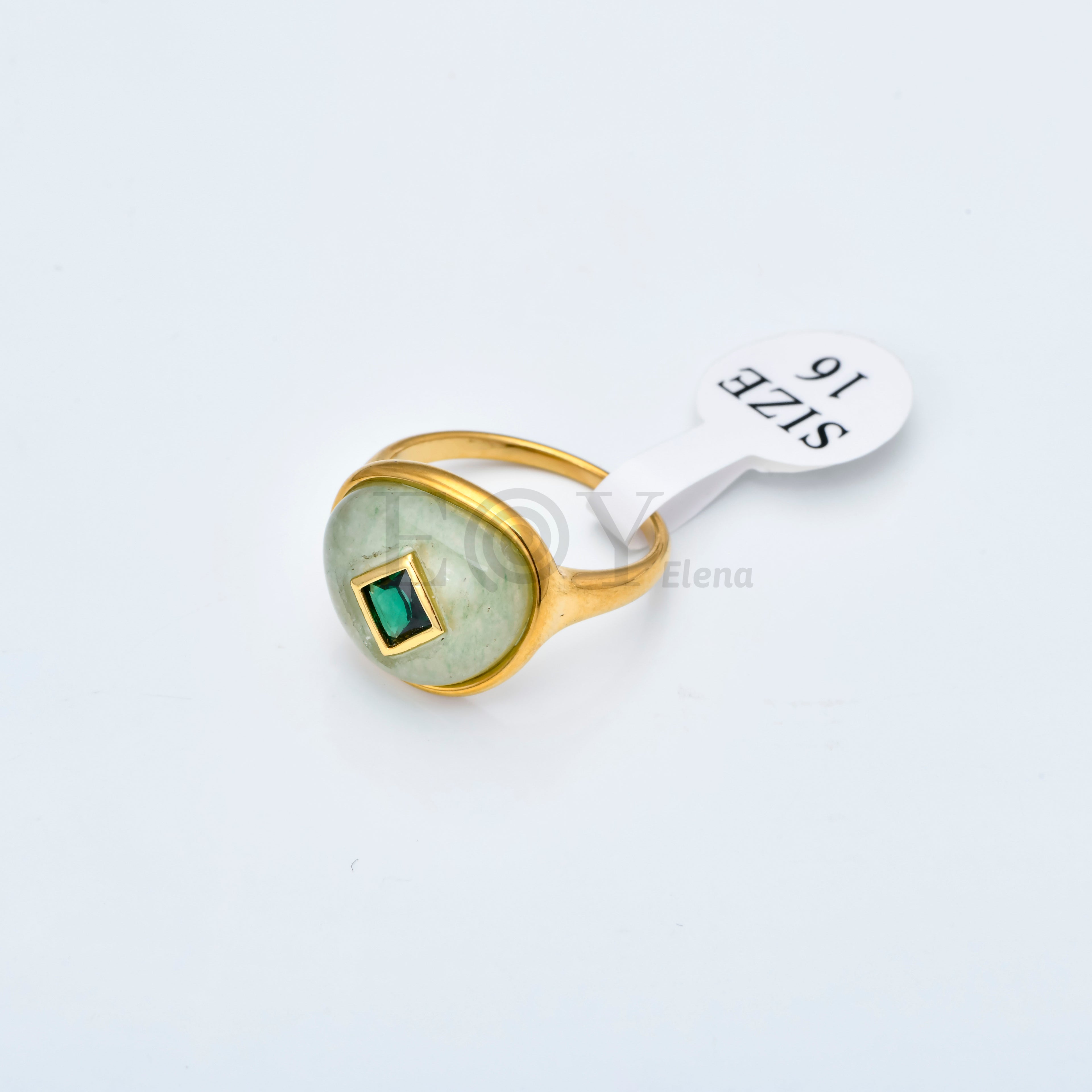 Anillo de Piedra con Cristal Cuadrado Central