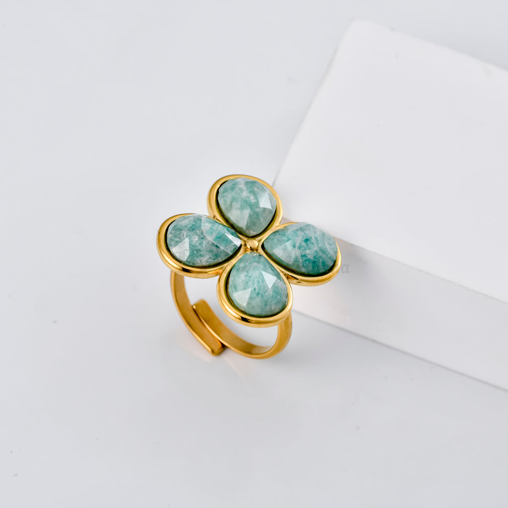 Anillo flor piedra verde