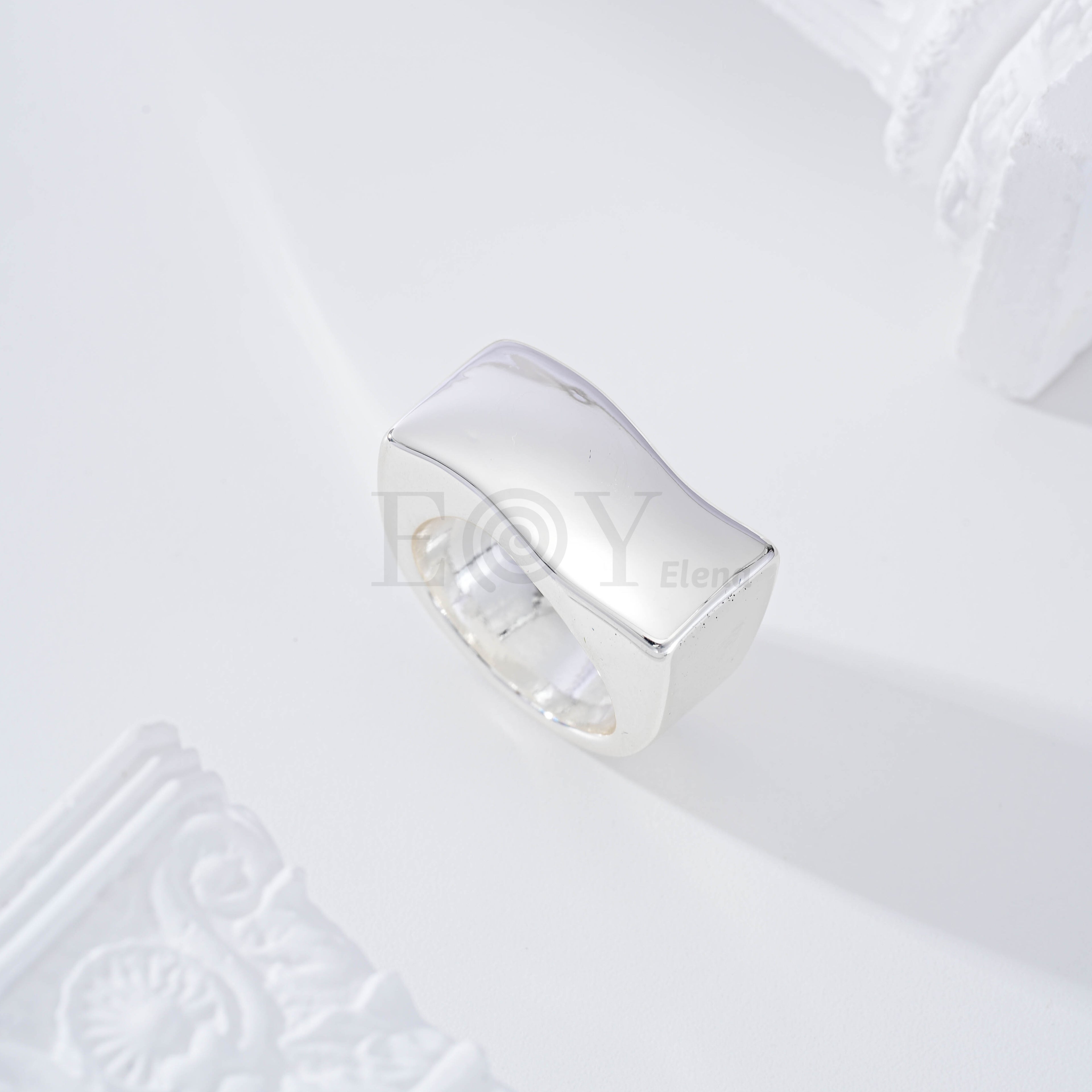 Anillo cuadrado baño de plata