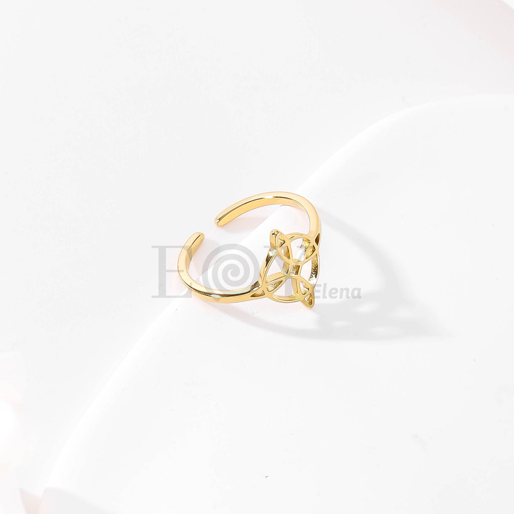 Anillo ajustable con nudo de bruja