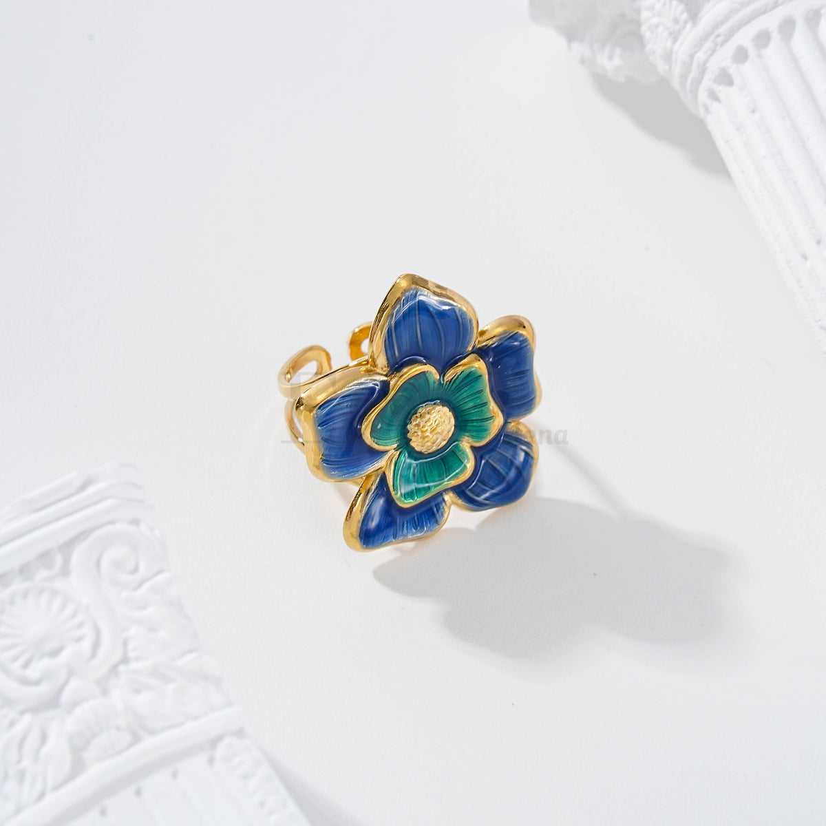 Anillo flor color