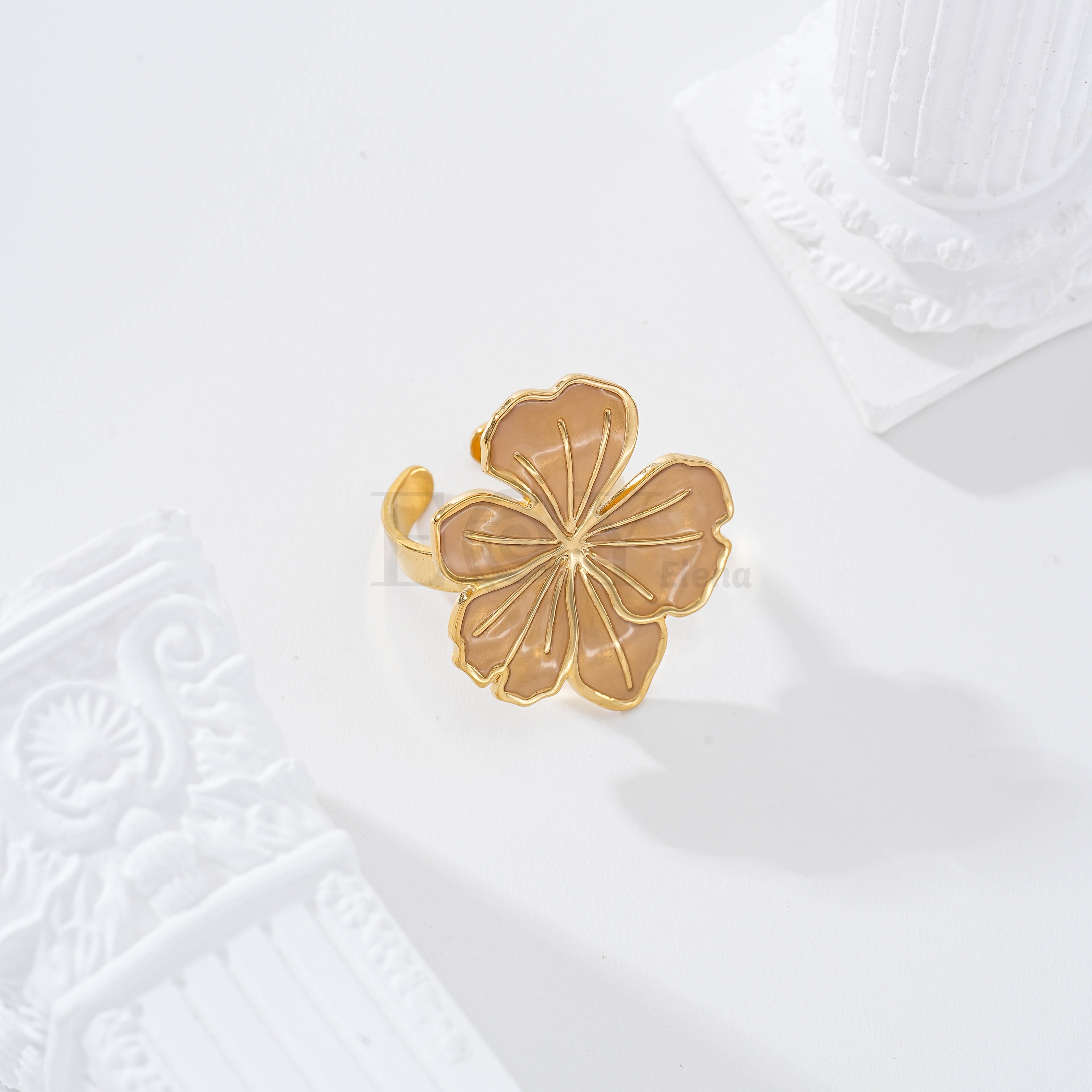 Anillo flor color