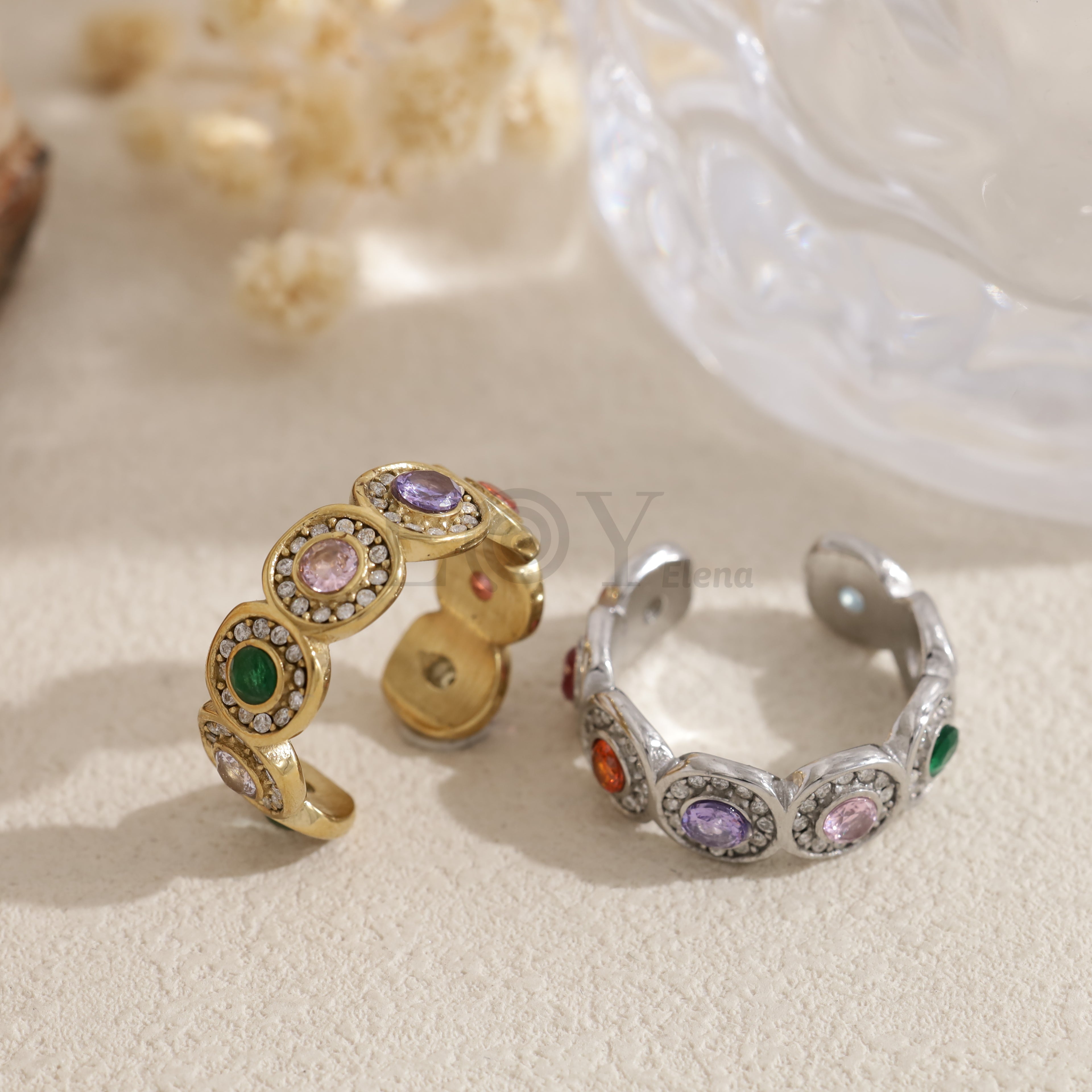 Anillo abierto con piedras ovaladas