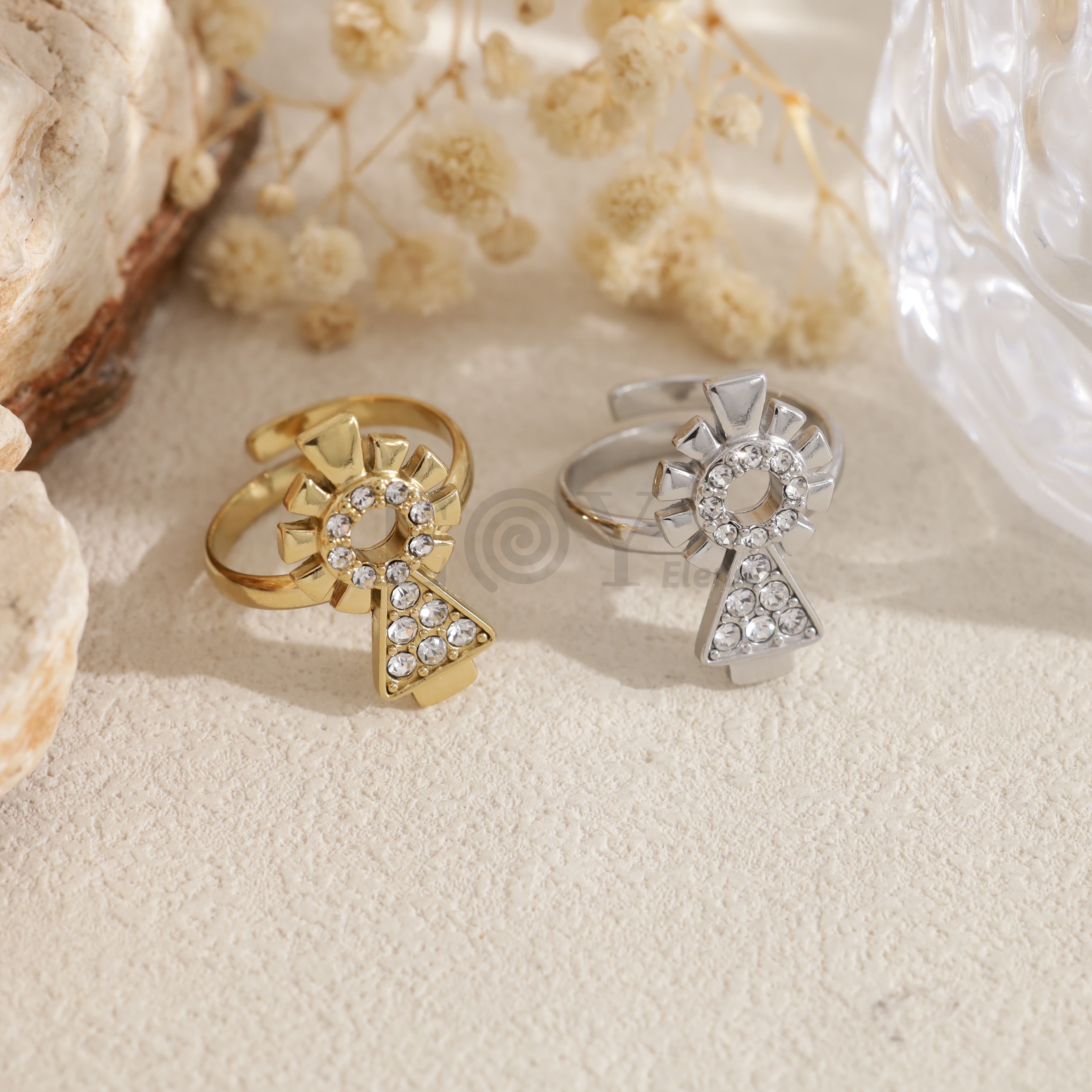 Anillo Virgen del Pilar con circonitas
