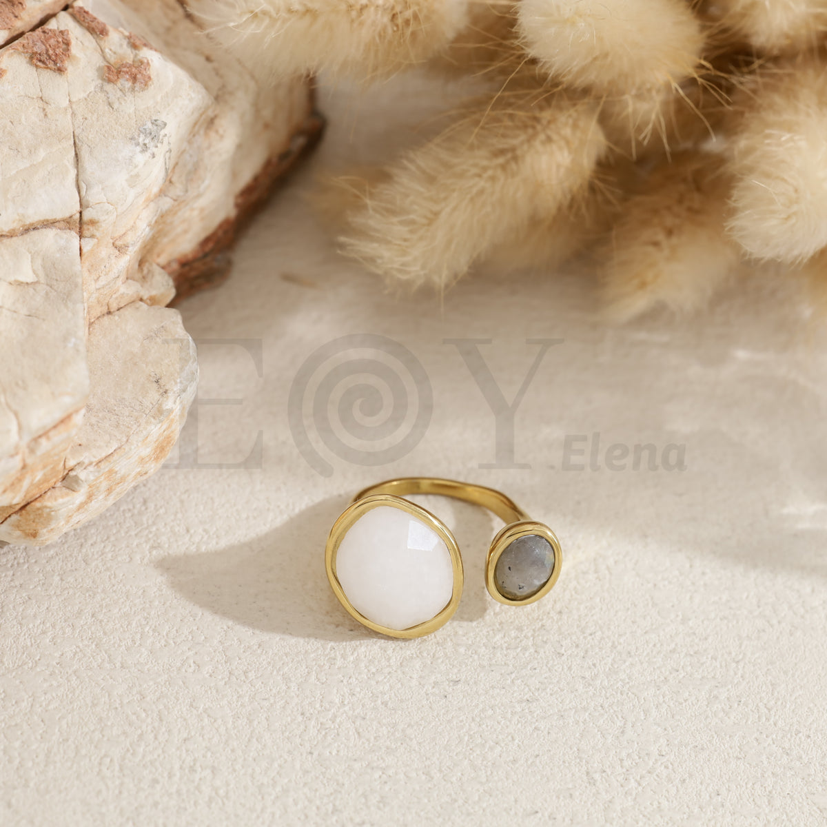 Anillo doble piedra color acero