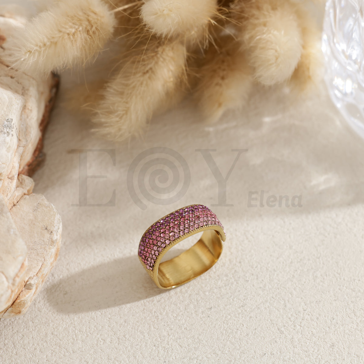 Anillo con circonitas acero
