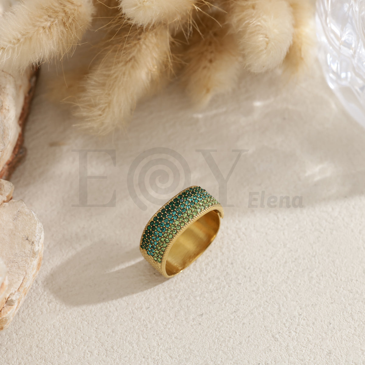 Anillo con circonitas acero